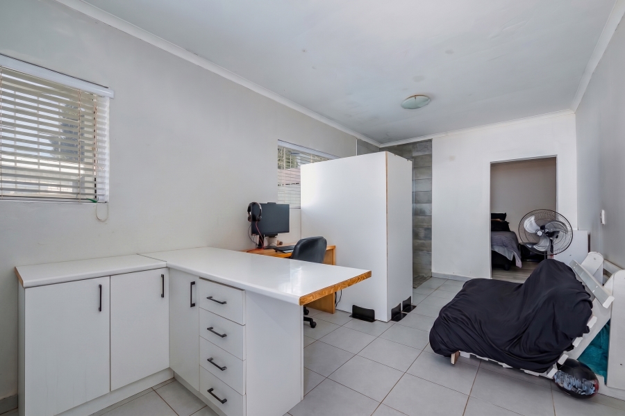 4 Bedroom Property for Sale in Briza Western Cape